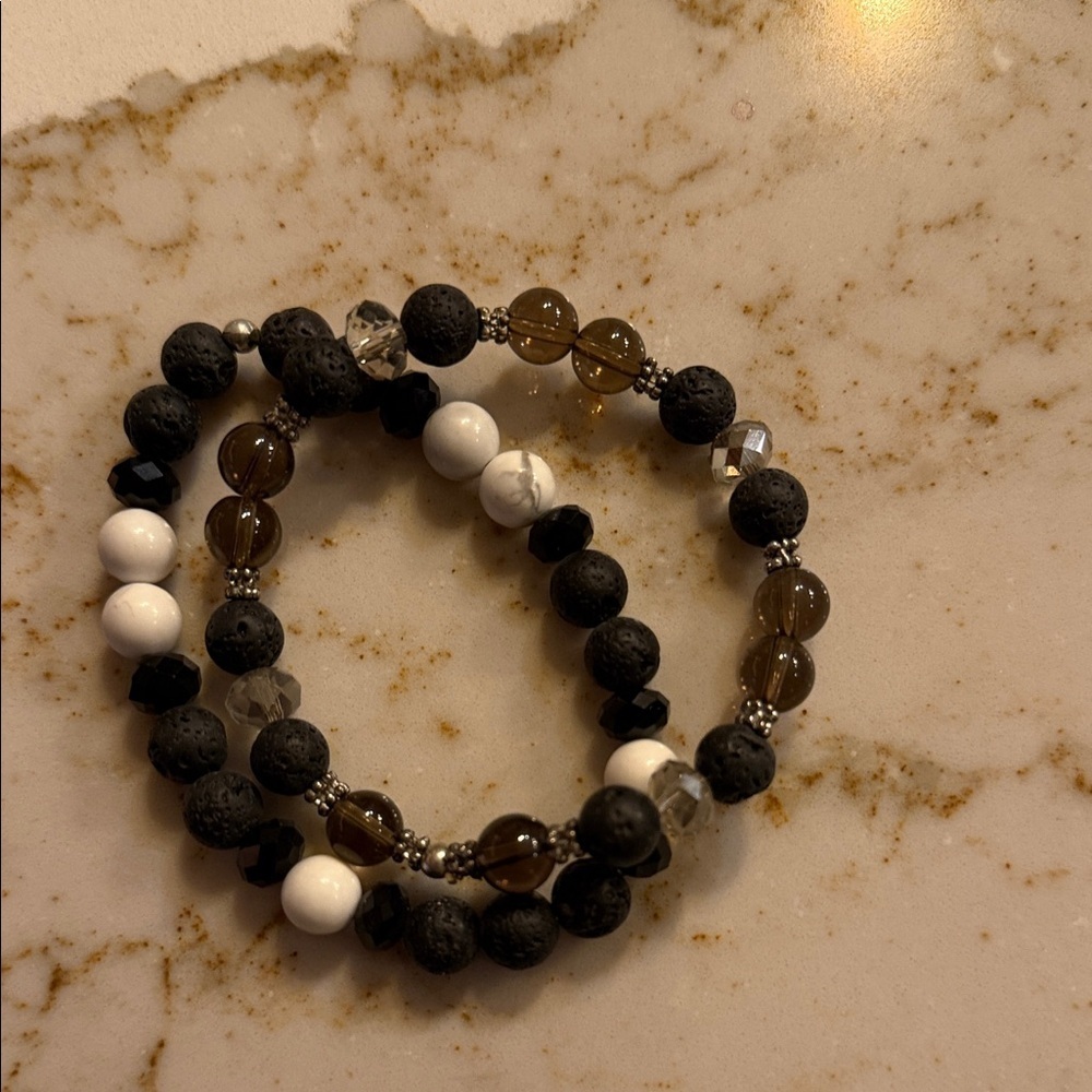 Elegant Black and White Beaded Bracelet Set